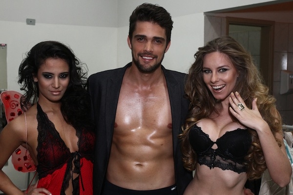Os modelos, Marilia Kanagusto, Robberson Kairon, e Tais Batarra 